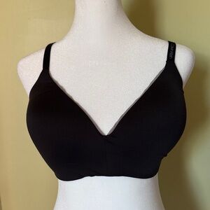 Calvin Klein Women's  lBlack Wireless Bra Size Large